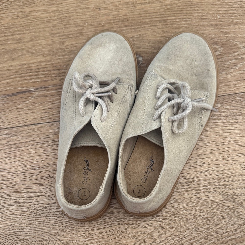 Cat & Jack Light Gray Lace-Up Shoes
